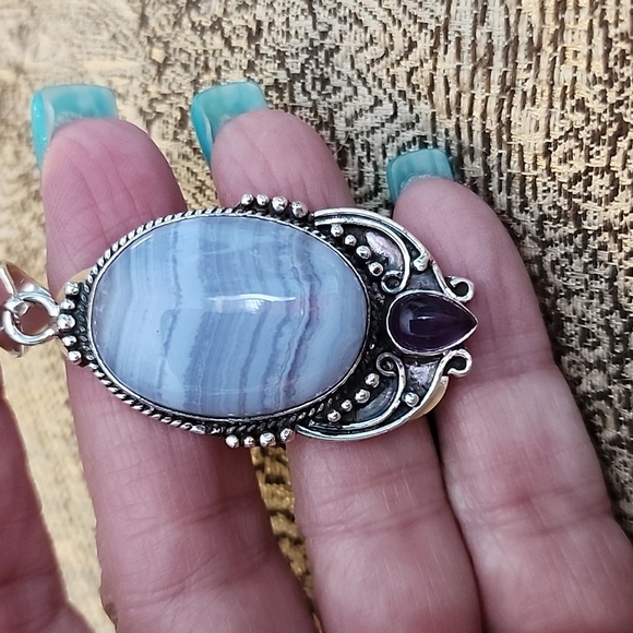 Beautiful Owyhee opal pendant with amethyst accent - Picture 2 of 2